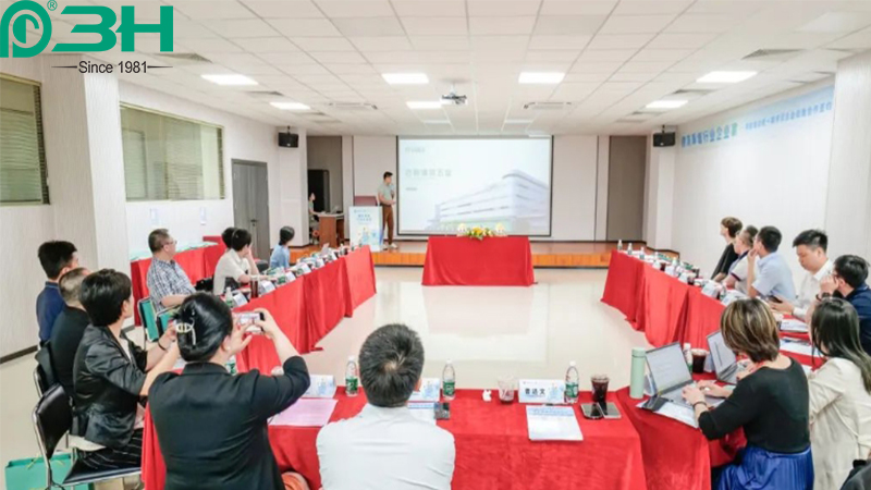 ความร่วมมือด้านฮาร์ดแวร์ 3 ชั่วโมง 1