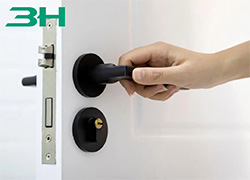 วัสดุใดสำหรับฮาร์ดแวร์ที่อยู่อาศัยมีความทนทานมากกว่า