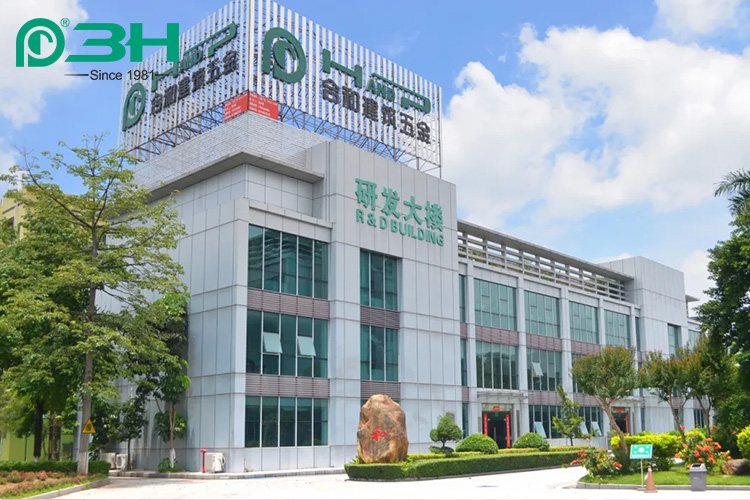 เกียรติ 1