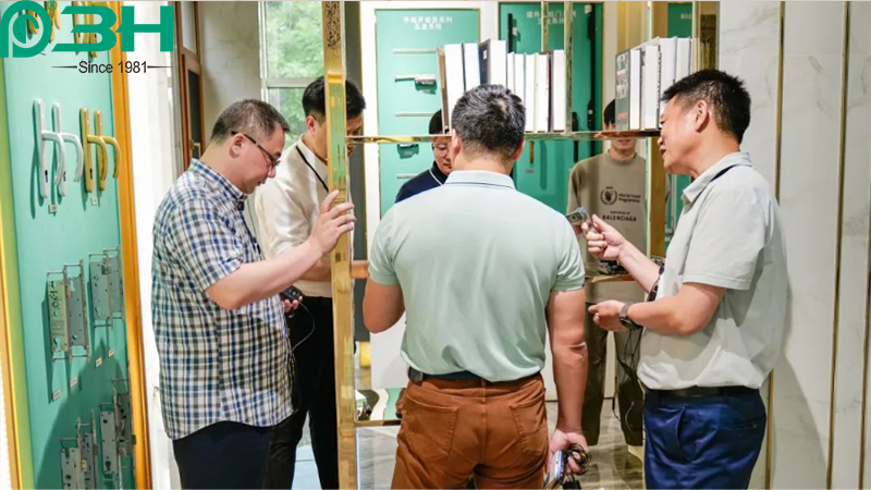 ความร่วมมือด้านฮาร์ดแวร์ 3 ชม